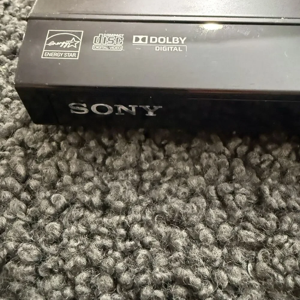 Sony DVP-SR210P CD/DVD Player & AV Cables ~ TESTED